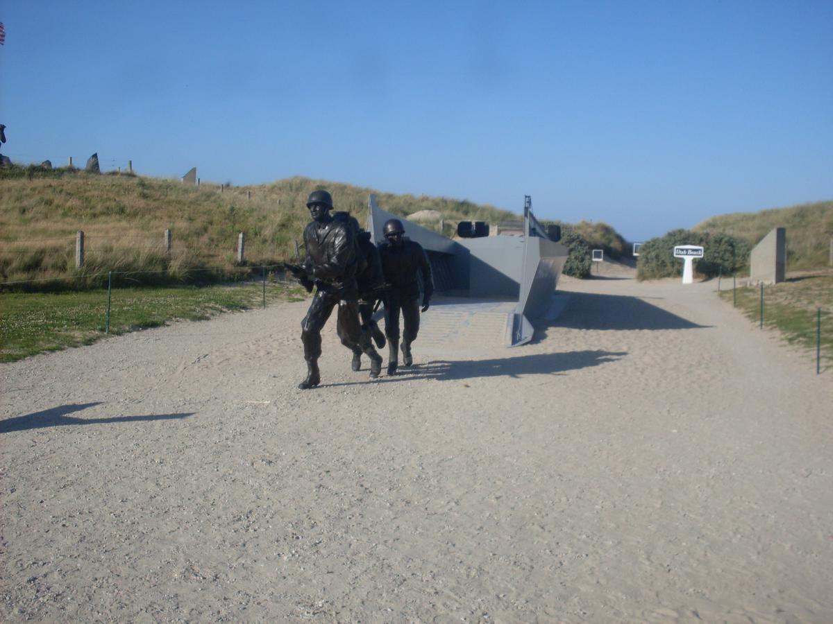 Utah Beach Bed & Breakfast Сант-Мари-дю-Мон Екстериор снимка